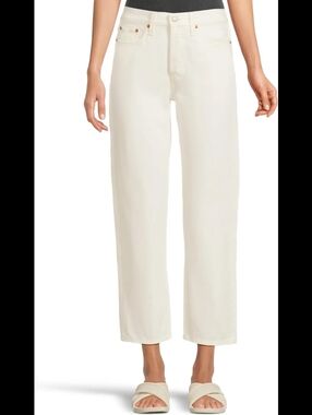 EUC Levis Premium Wedge Straight High Waist Jeans Size 28